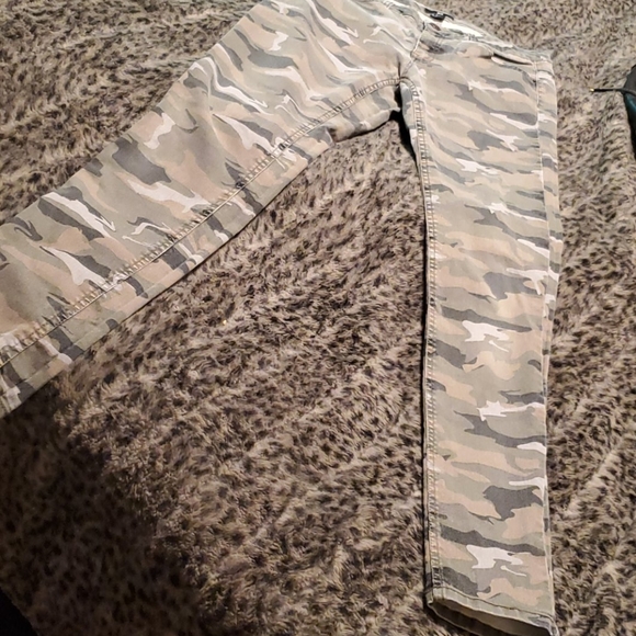 H&M Camo Stretch Skinny Jegging - Picture 4 of 7
